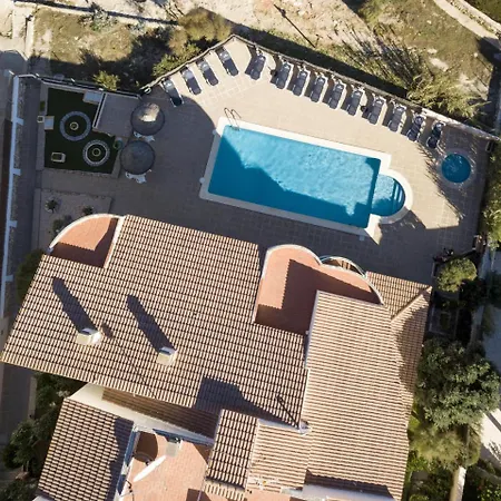 波南特阳光公寓酒店